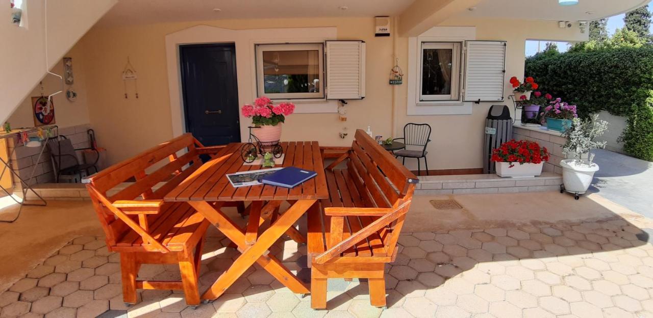 Iris-Gogo House Lägenhet Nafplion Exteriör bild