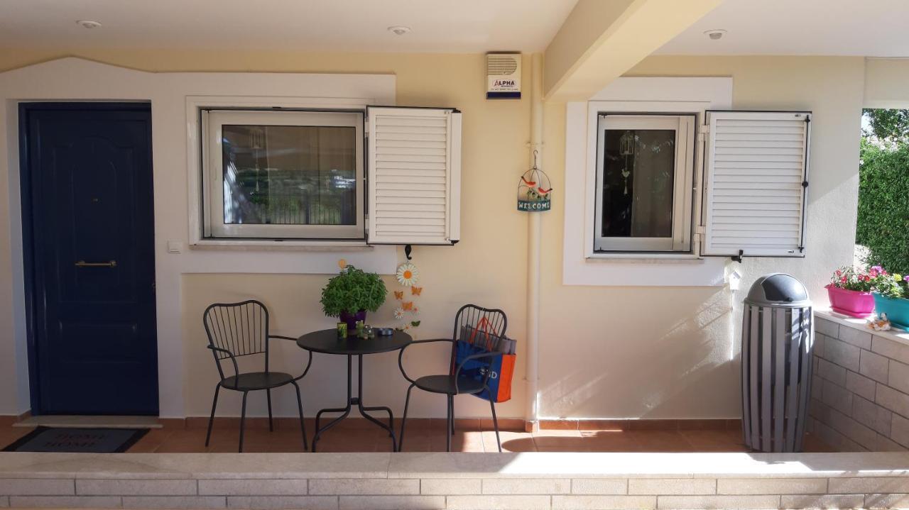 Iris-Gogo House Lägenhet Nafplion Exteriör bild
